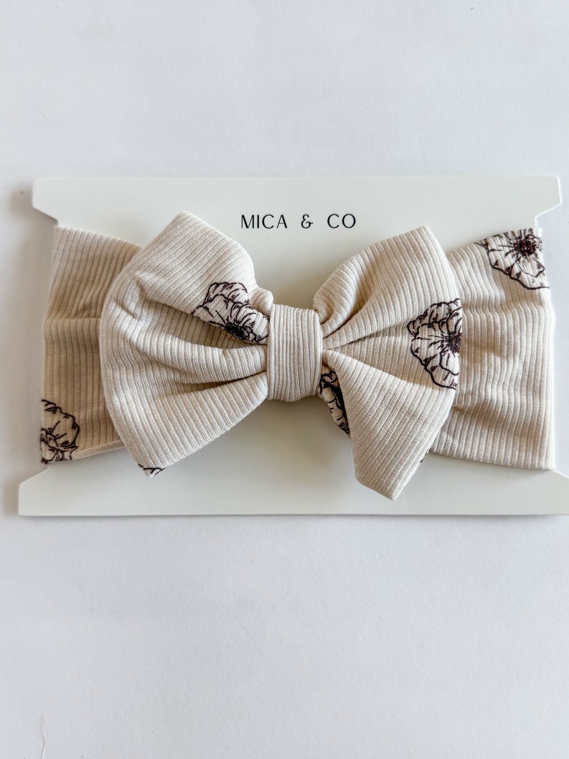Mila Ribbed Bamboo Bow