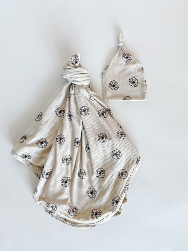 Mila Ribbed Bamboo Swaddle & Hat Set