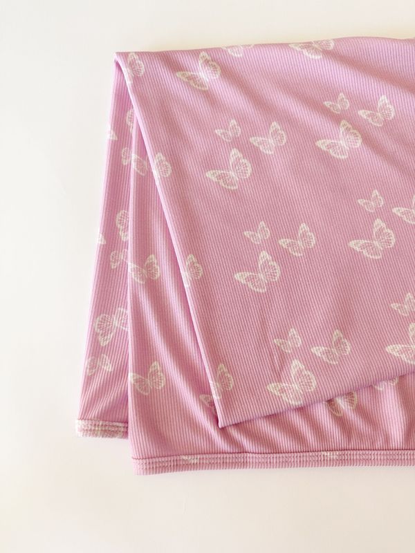 Lucy Ribbed Bamboo Swaddle