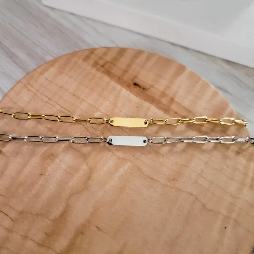 Oval Bar Paperclip Chain Bracelet