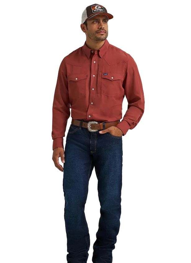 Wrangler Men&#39;s  Performance Snap Long Sleeve Solid Shirt 112368050