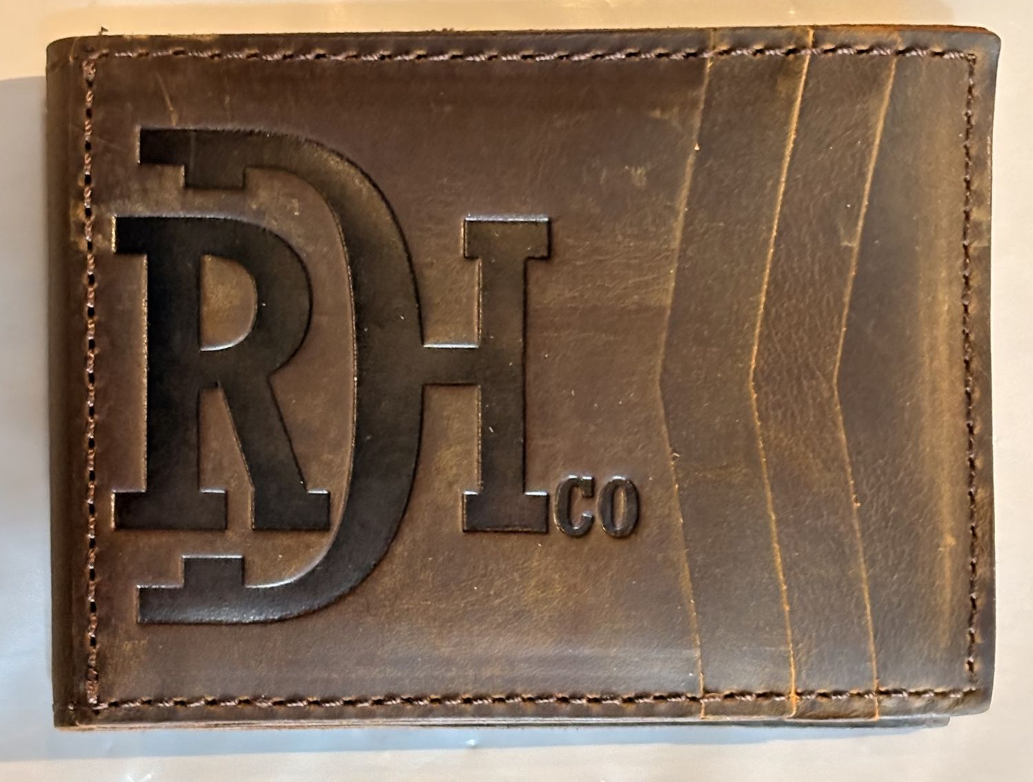 Red Dirt Hat Co Men's Bifold Card Case with Magnetic Clip Distressed Finish 2222880W3