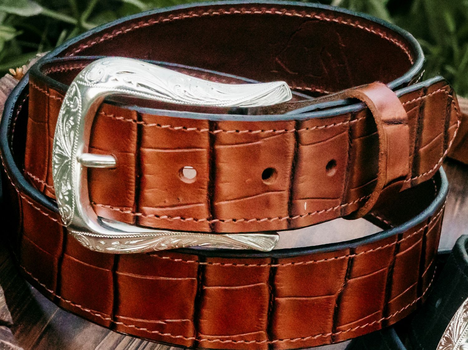 KLW Belts Men's Bourbon Alligator Embossed 1501