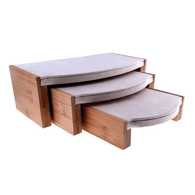 3 Beistelltische im Set aus Holz und beiger Suédine