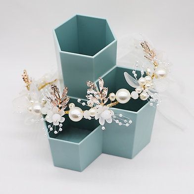 🌸 Bloemenkroontje "Margareth" – Elegant haarkroontje voor communie, lentefeest of huwelijk