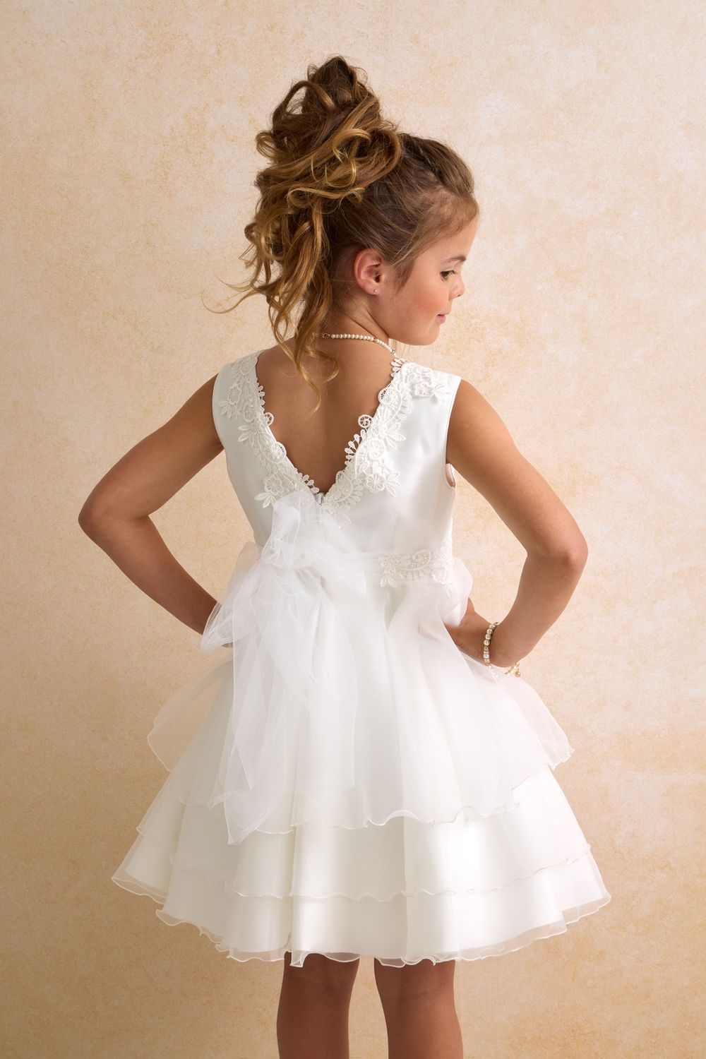 Jurk “Isabella” - witte feestjurk van Miss Leod voor communie, lentefeest, vormsel of huwelijk