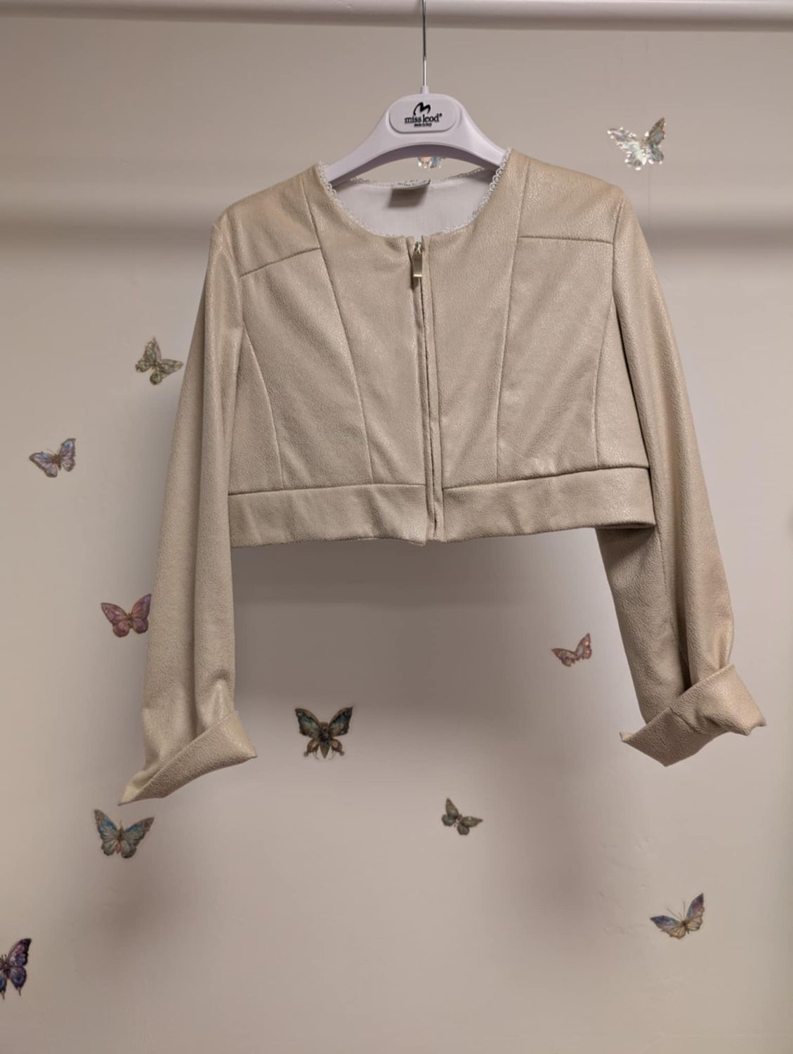 Jasje Champagne – met kanten halsdetail