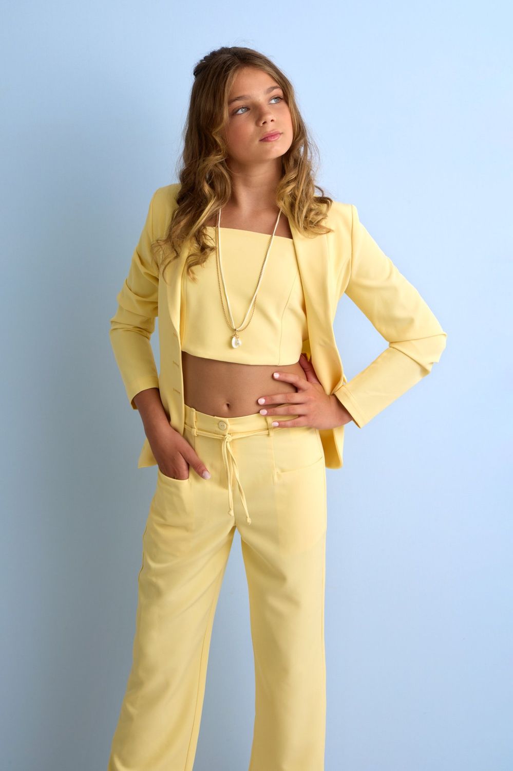 3-delige feestset “Sandra” – gele blazer, top & broek van Nina & Lucia 3-delige feestset “Sandra” – gele blazer, top & broek van Nina & Lucia