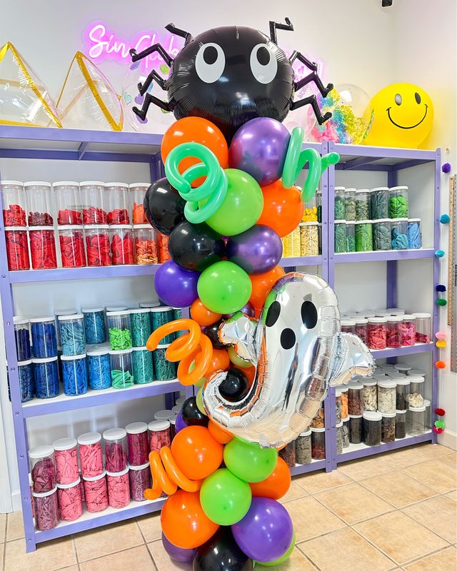Balloon Halloween Towers
