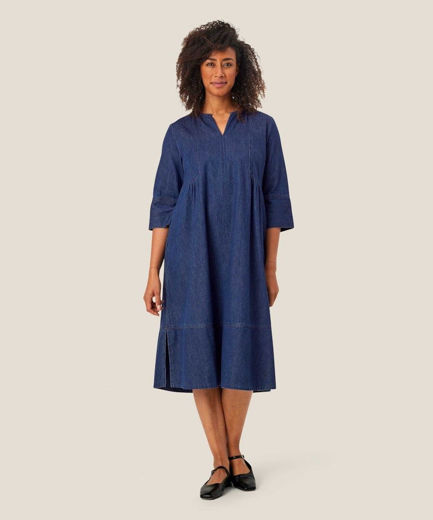 Nasya 3/4 Sleeve Dress in Dark Denim
