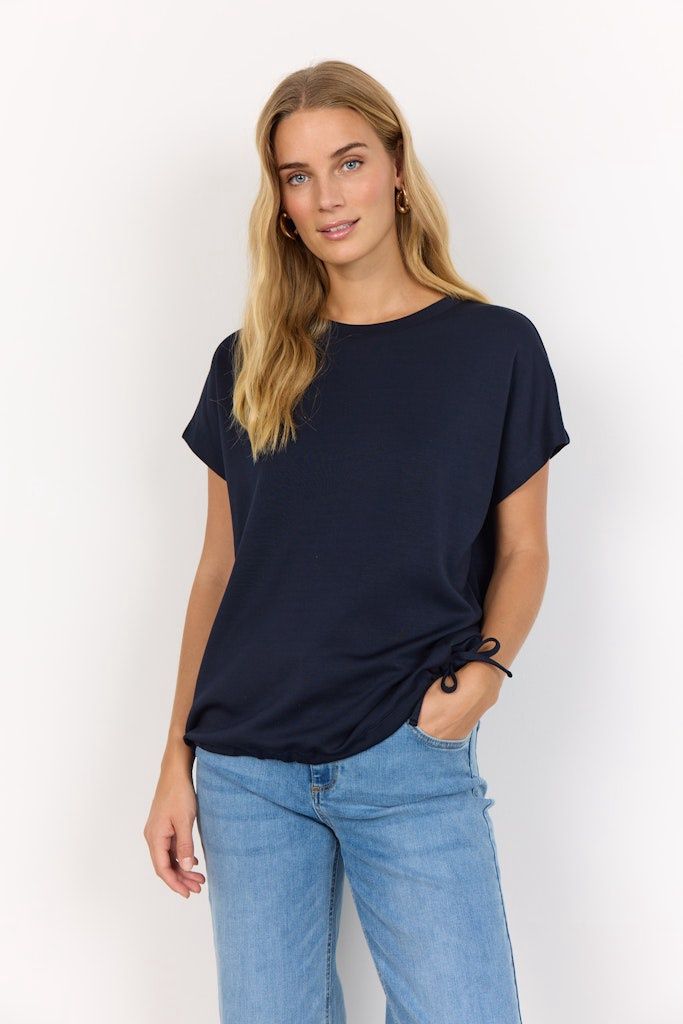 Banu T-Shirt in Navy