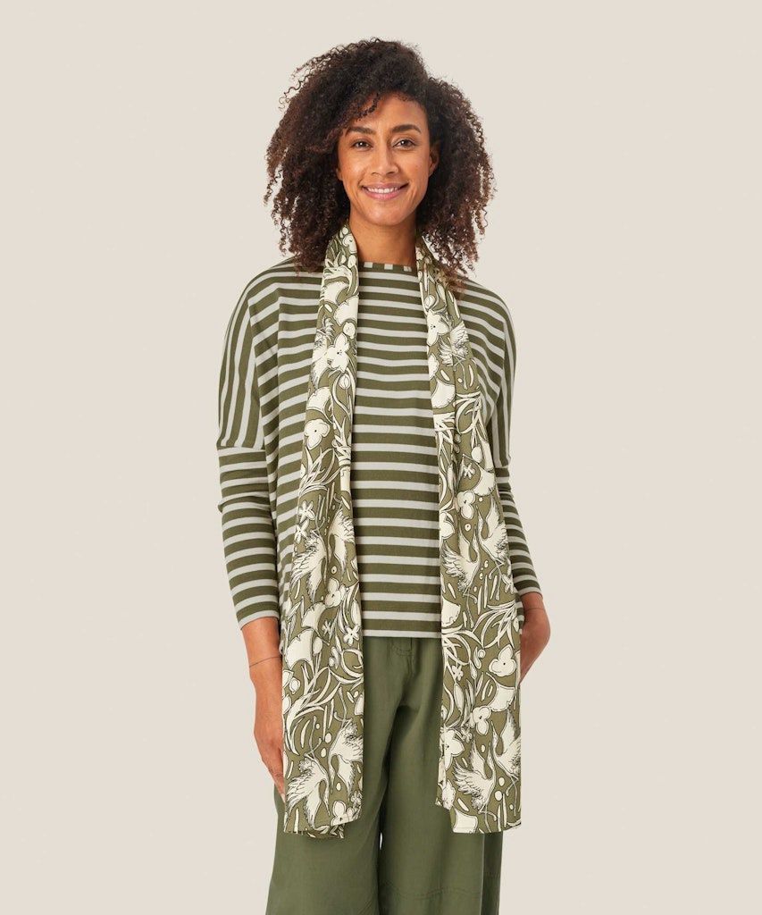 Along Scarf in Lichen Green