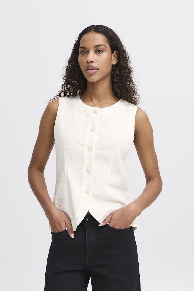 Linno Waistcoat in Cloud Dancer