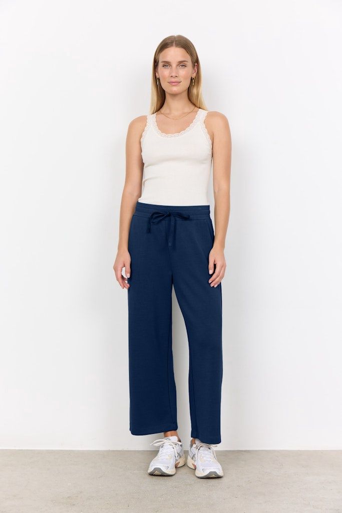 Banu Pants in Navy