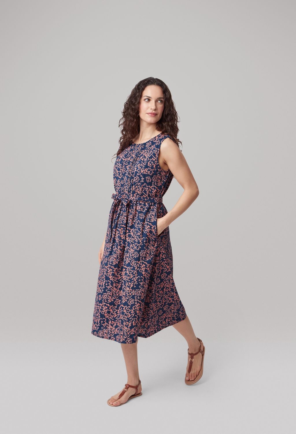 Connie Dress Dobby Floral in Navy