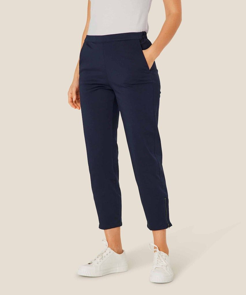 Padme Trousers in Navy