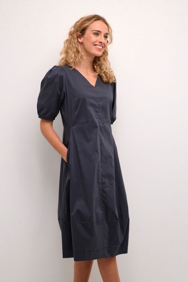 Antoinett SS Dress in Castlerock