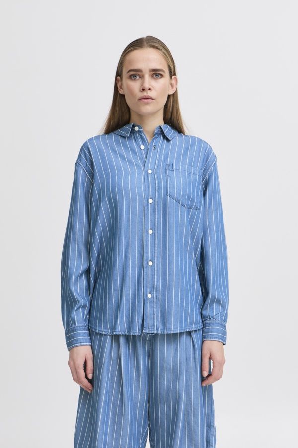 Beccos Shirt in Blue Pinstripe