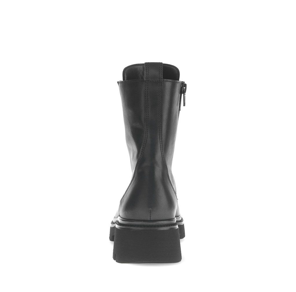 Chelsea Boots with Front Zipper in Black