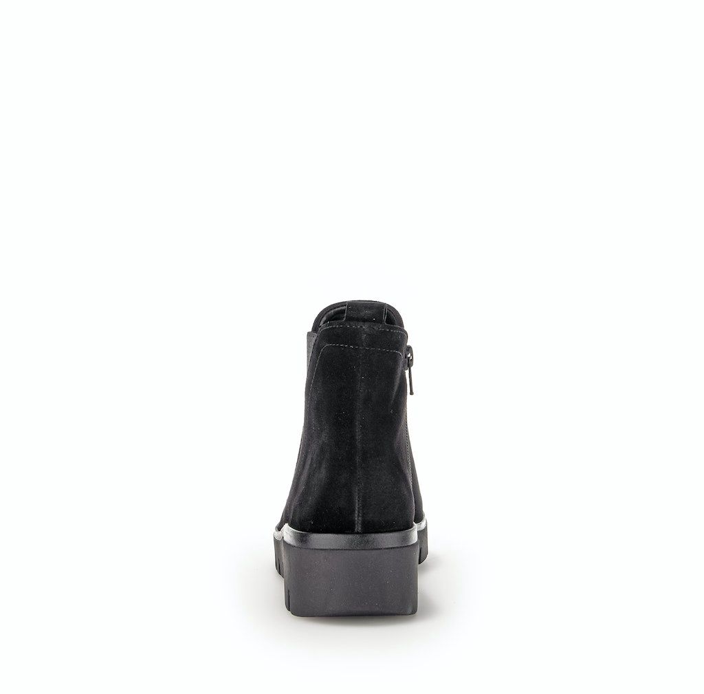 Low Heel Chelsea Boots in Black