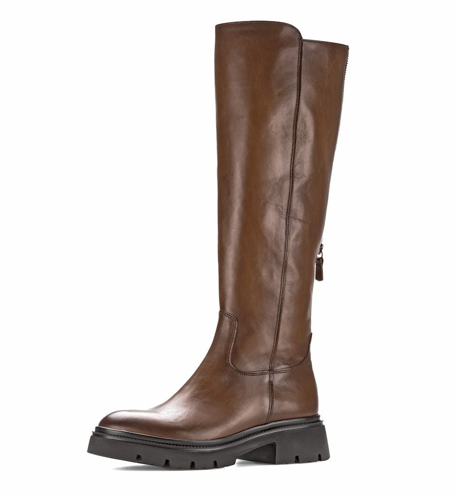 Sporty Boots with Back Zipper in Brown