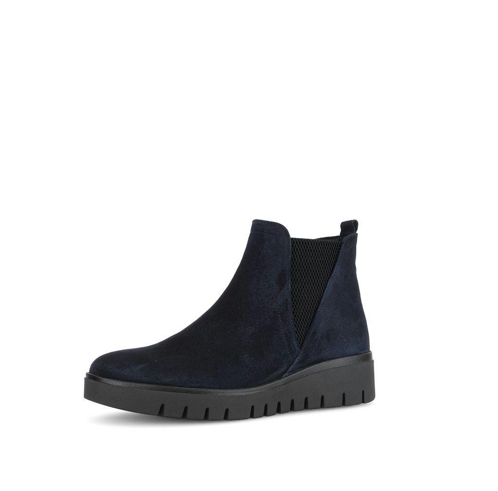 Low Heel Chelsea Boots in Navy