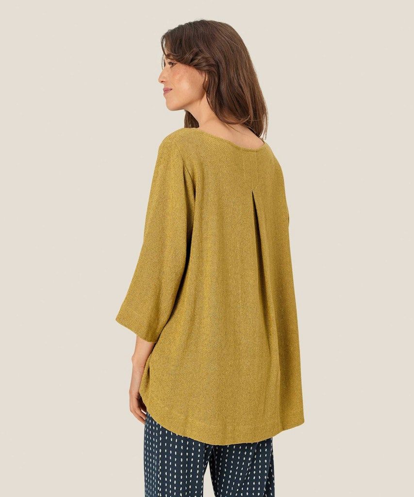 Dovinia 3/4 sleeve Top in Burnish Gold