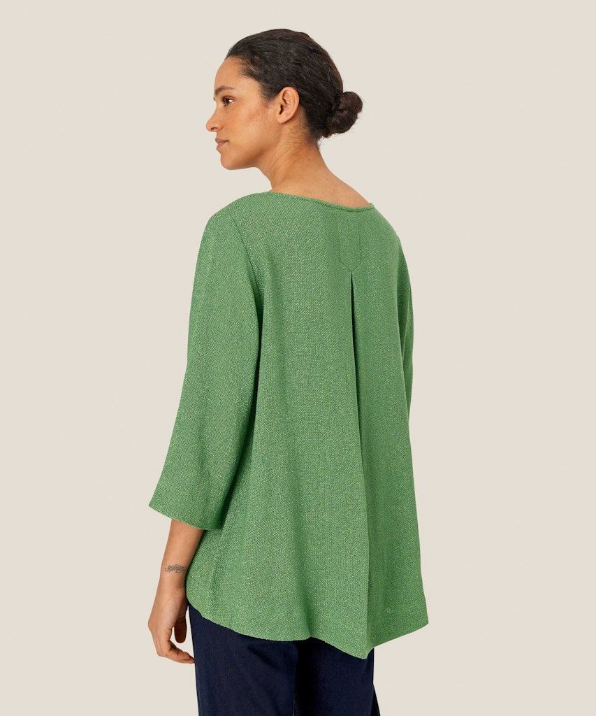 Dovinia 3/4 sleeve Top in Grass Green
