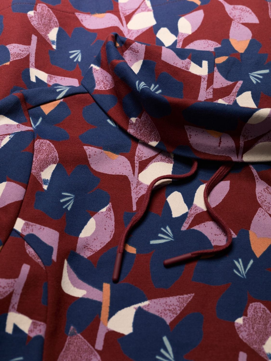 Formative Tunic in Macro Flower Burgundy
