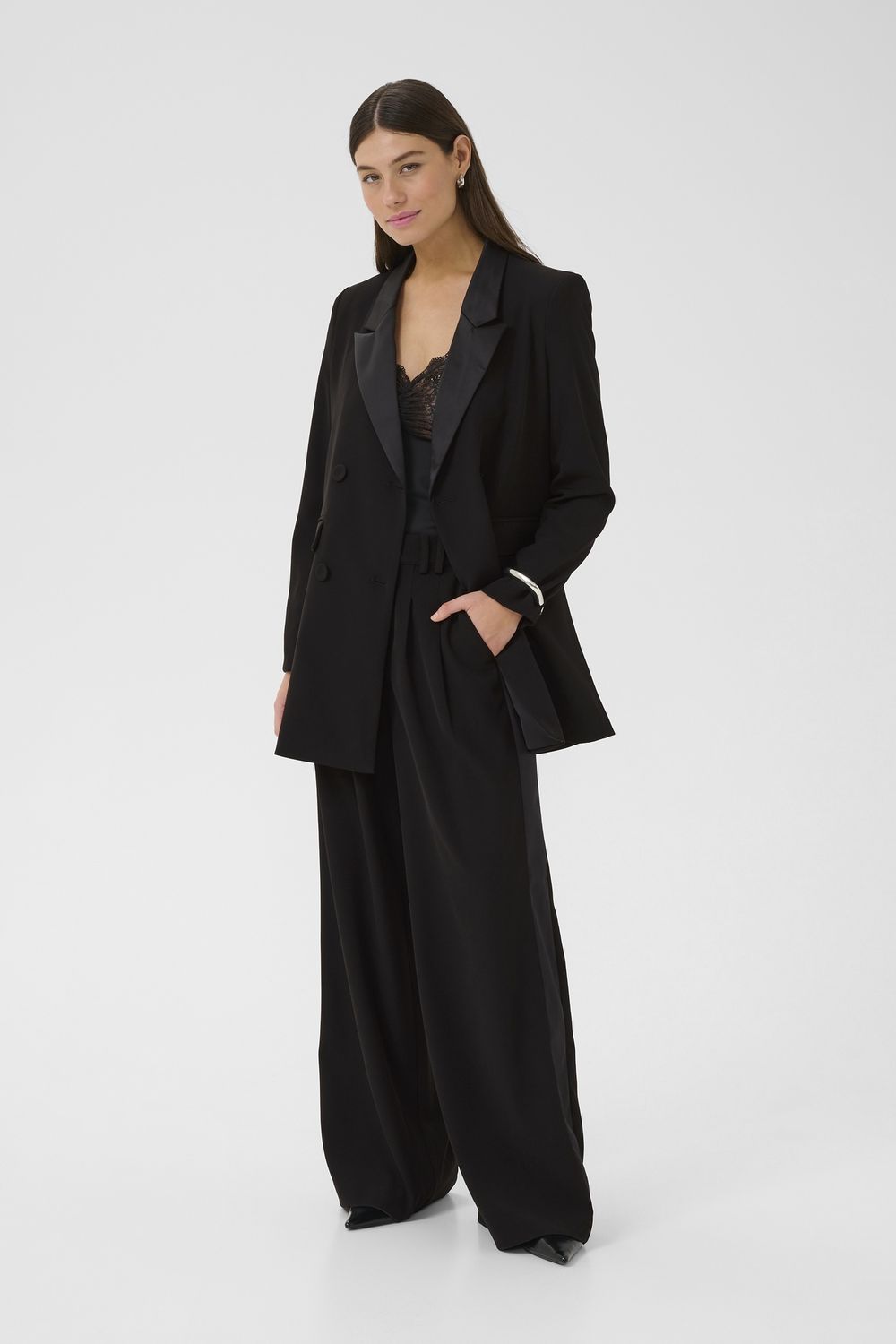 Belle Clara Blazer in Black