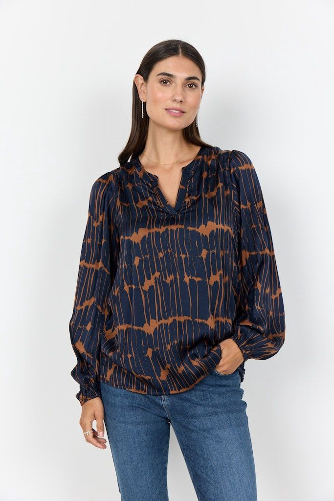 Arlette Blouse in Navy Blazer