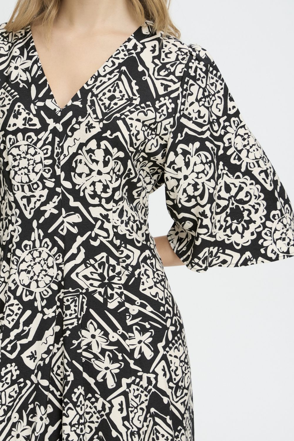 Farzo Dress in Graphic Patchwork