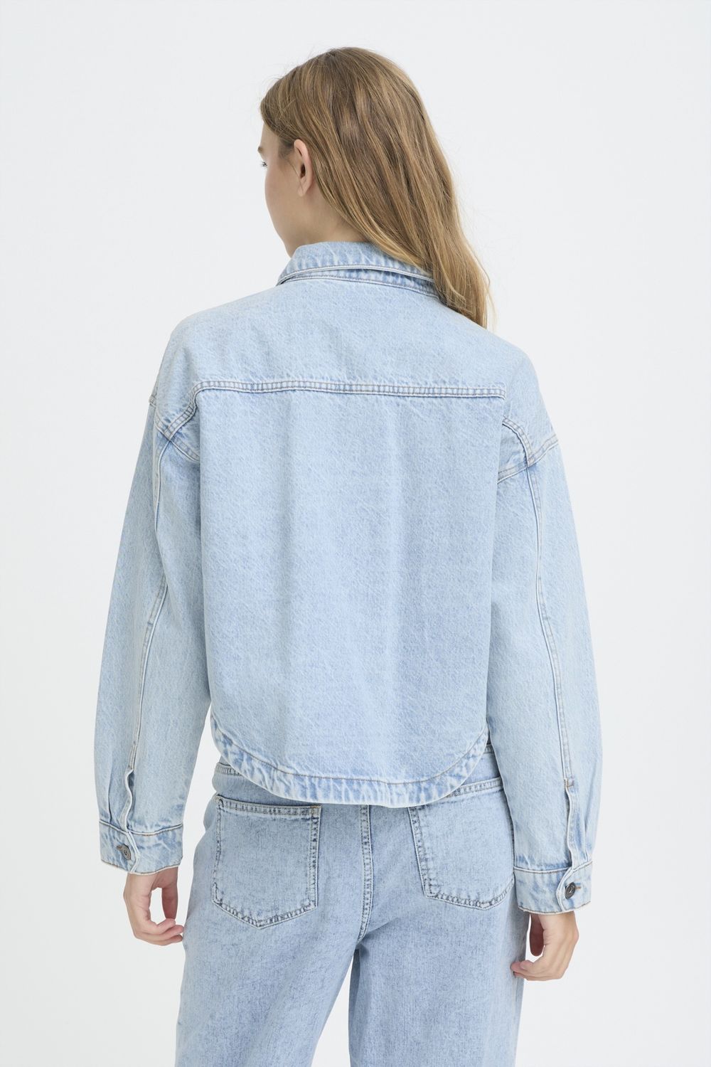 Bauve Jacket in Light blue washed