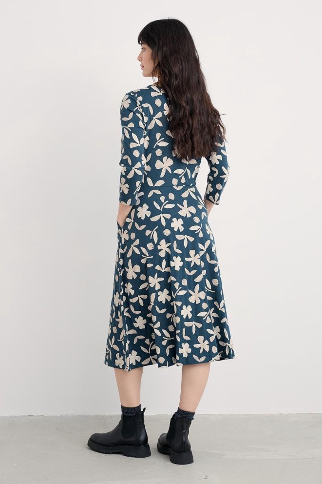 April Dress in Organic Shapes Dark Lugger