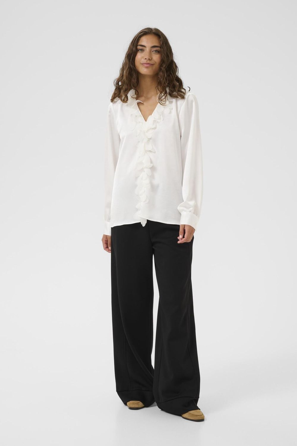 Brielle Blouse in Spring Gardenia