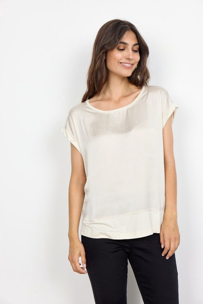 Thilde T-Shirt in Cream