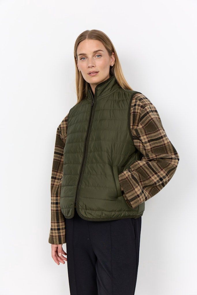 Benete Waistcoat in Forest Night