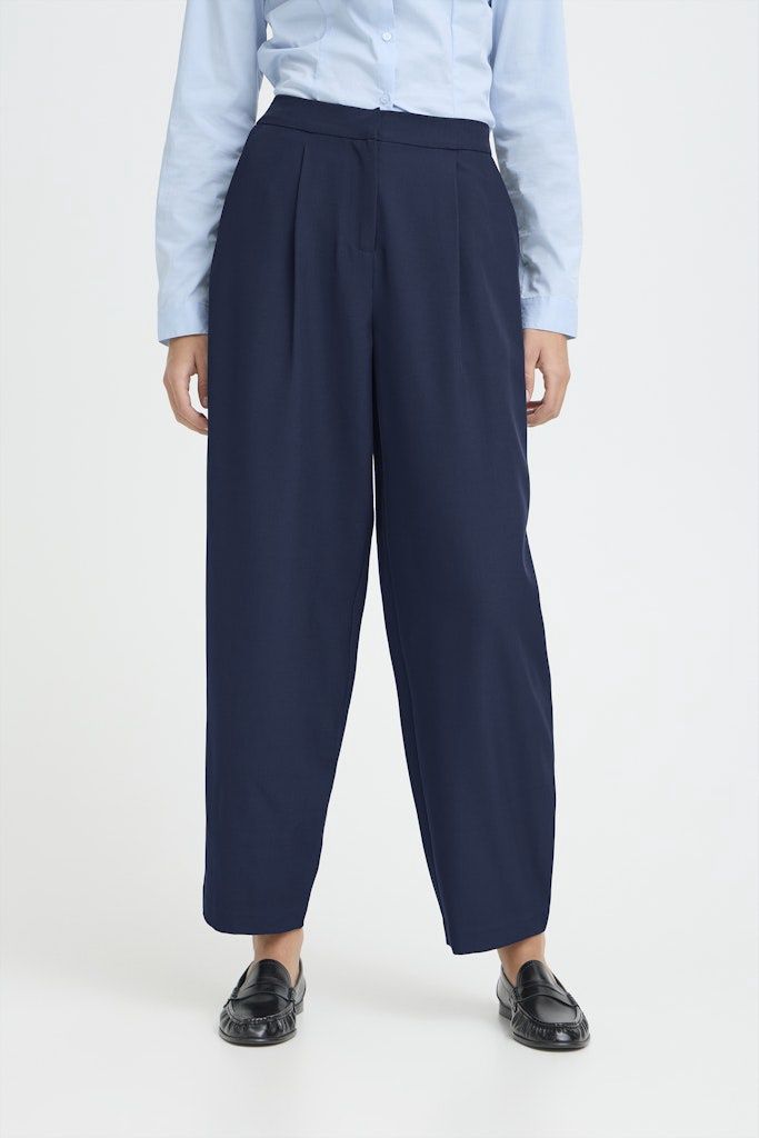 Fava Barrel Trousers in Dark Navy