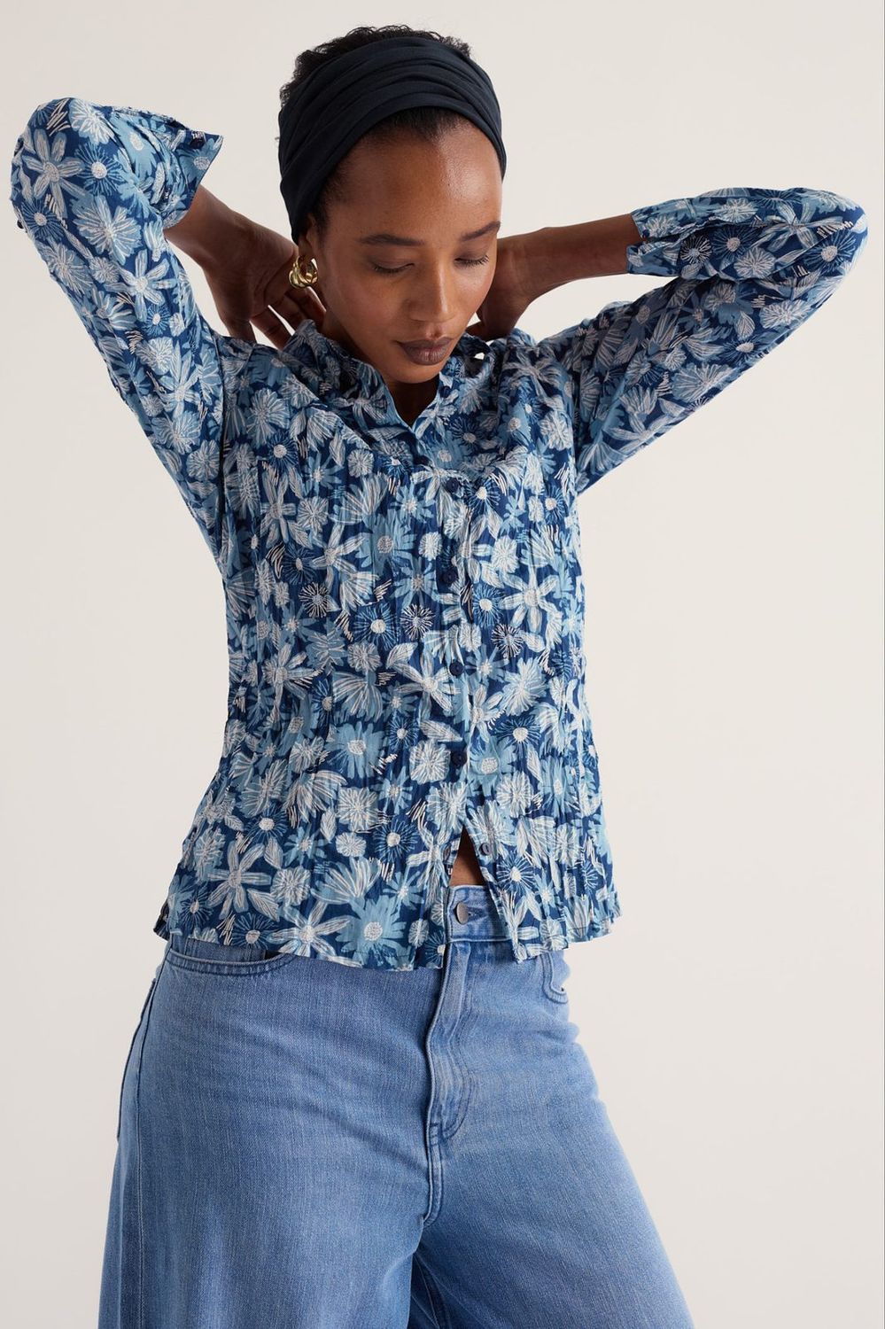 Larissa Shirt in Sketchbook Blooms Marine