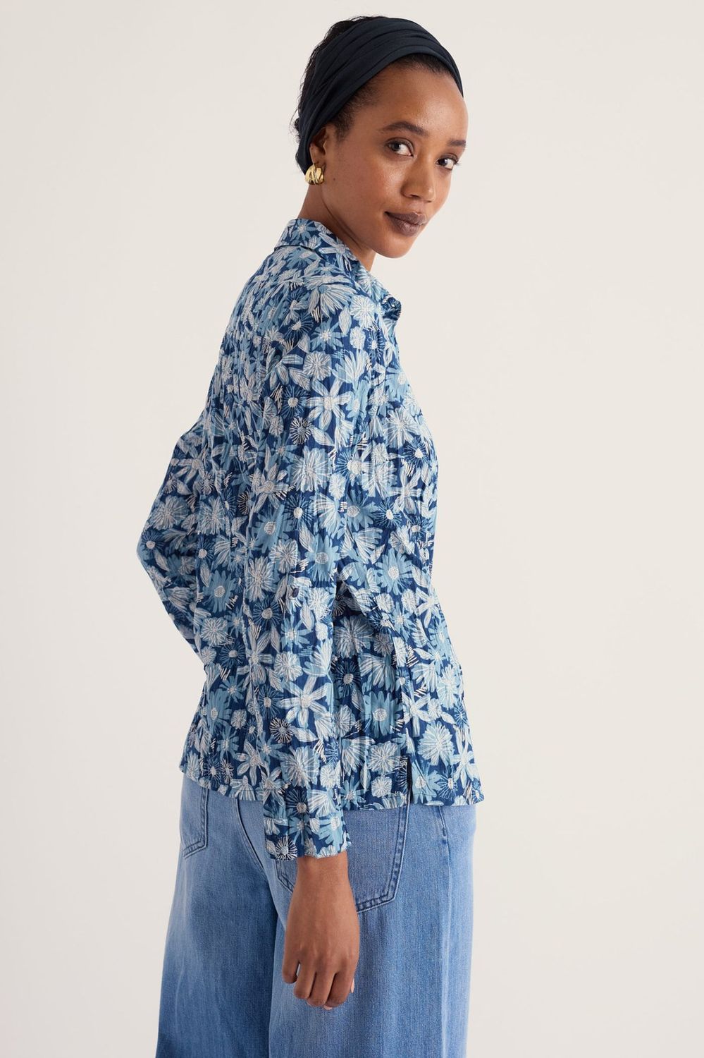Larissa Shirt in Sketchbook Blooms Marine