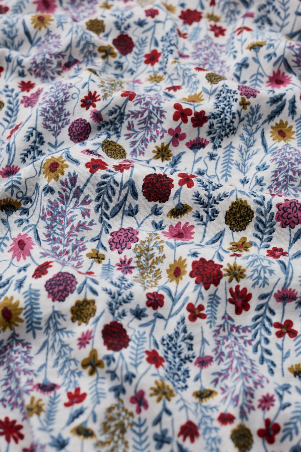 3/4 Studio Glass Top in Wild Borders Chalk