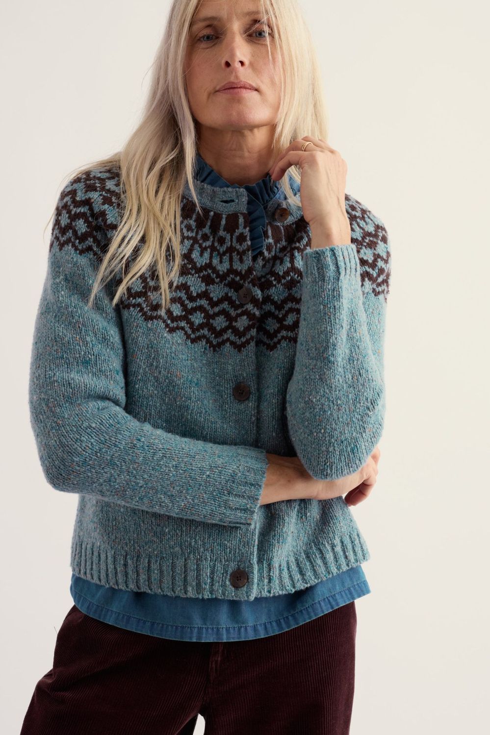 Port Kinnis Cardigan Merino in Wag Tail Lichen Seedbed