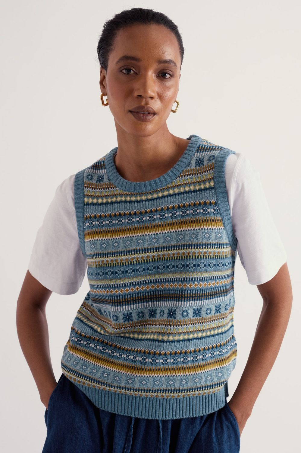 Cove Cottage Vest in Carved Relief Cadet Multi