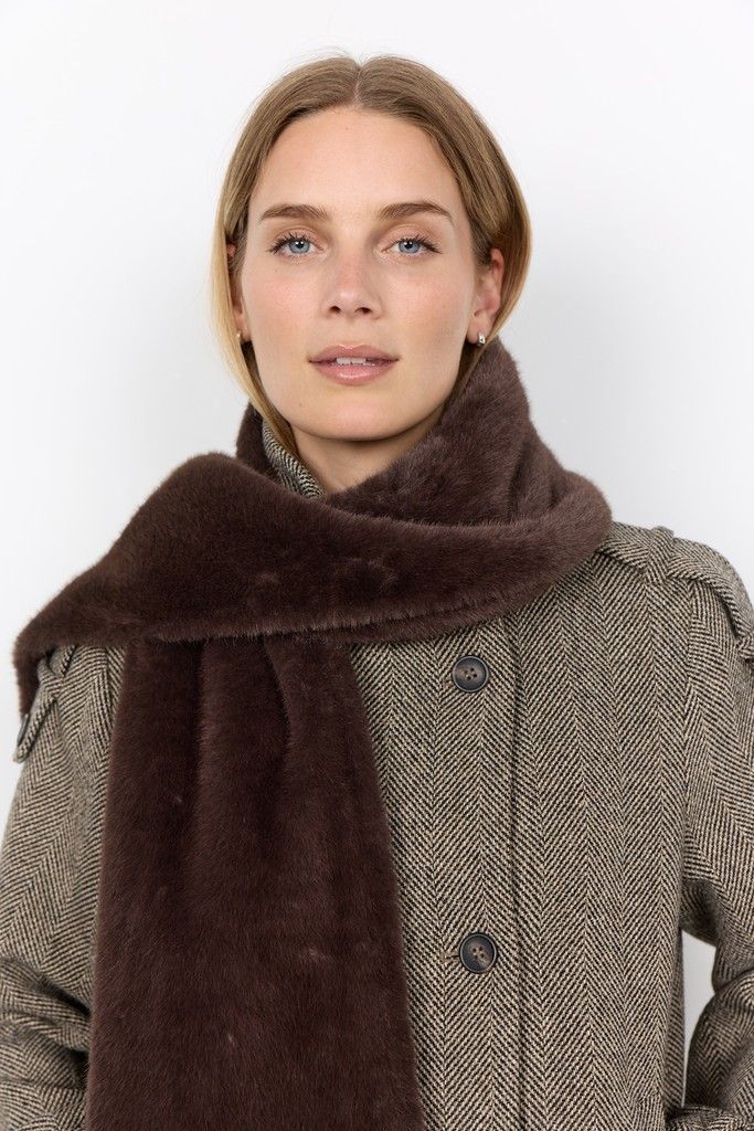Vendla Scarf in Chocolate Plum
