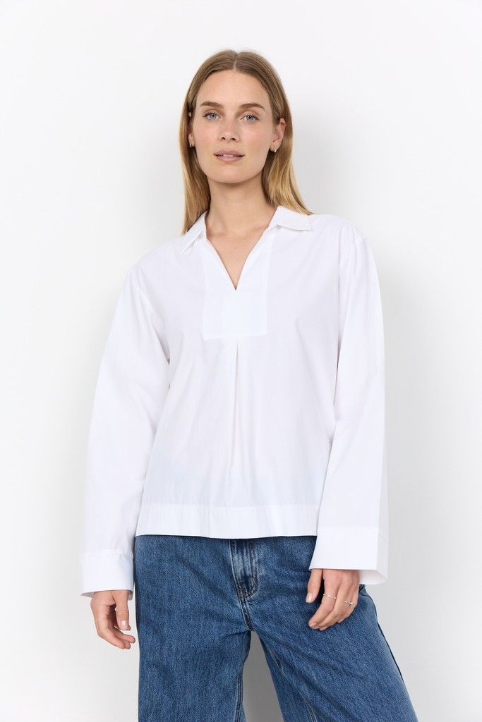 Netti Blouse with Button Details in White