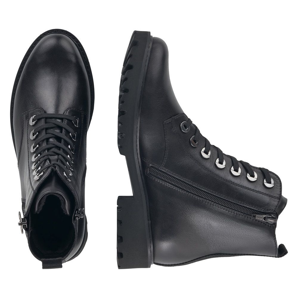 Phoebe Leather Boots in Black