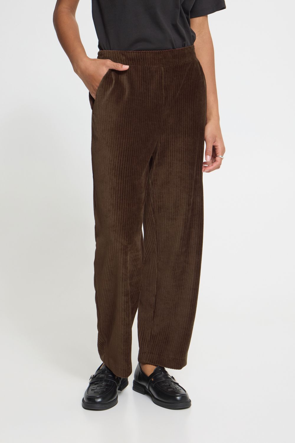 Tamary Cropped Trousers in Chicory Coffee