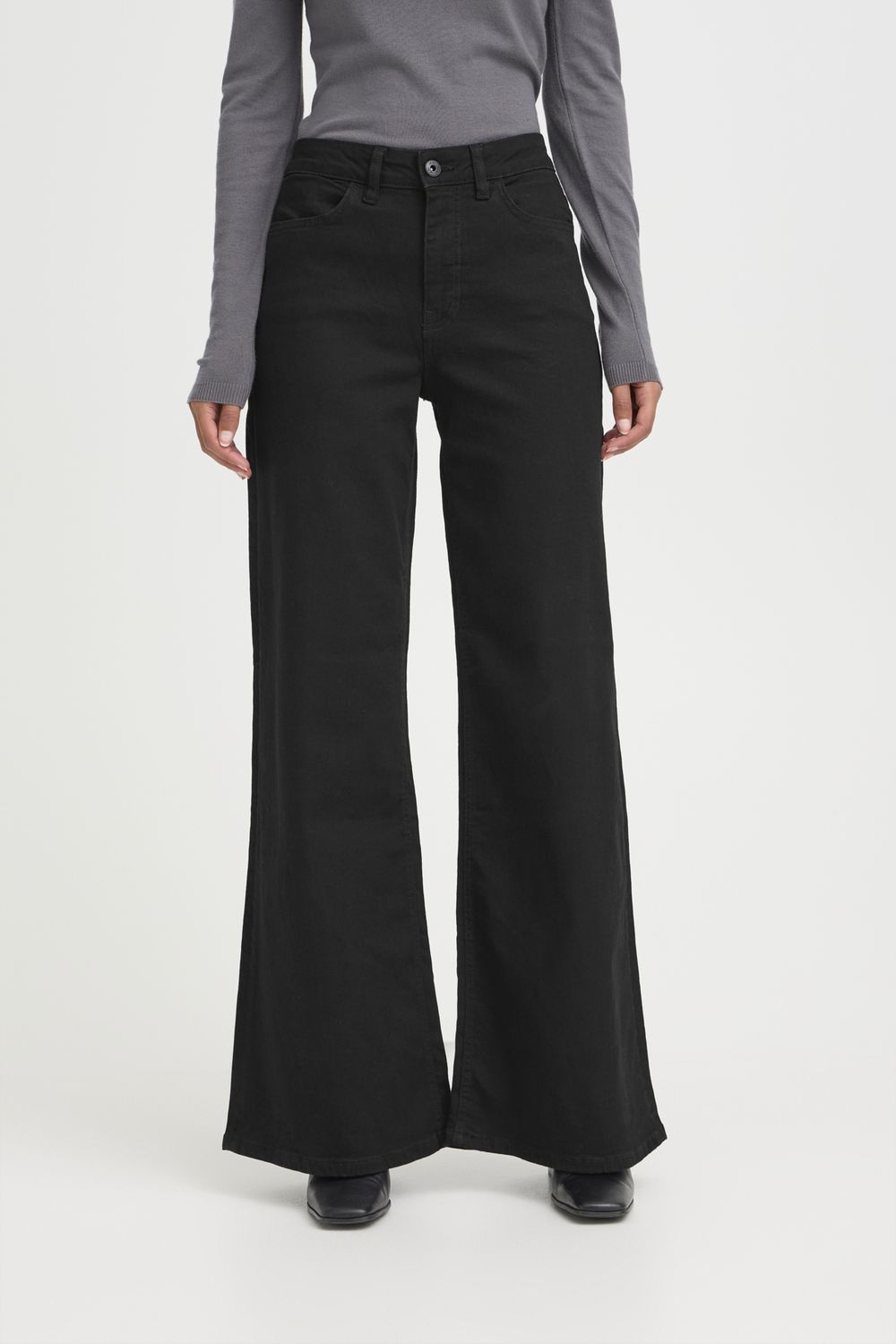 Twiggy Wide Jeans in Black