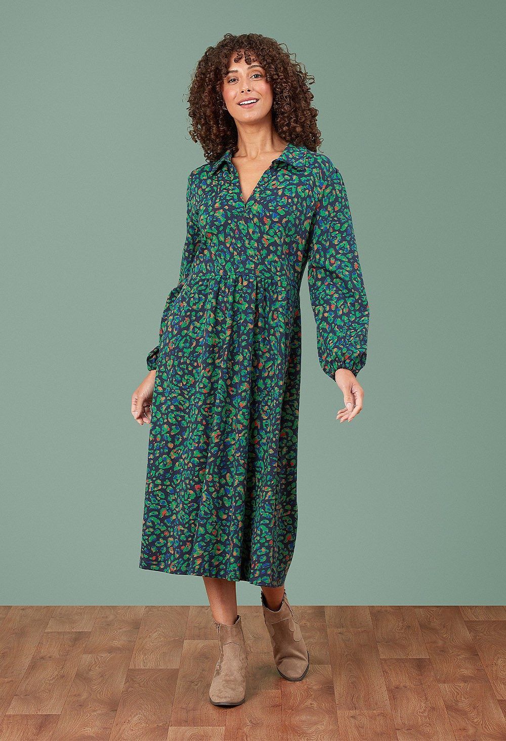 Kala Dress Brushed Leo in Multicolour