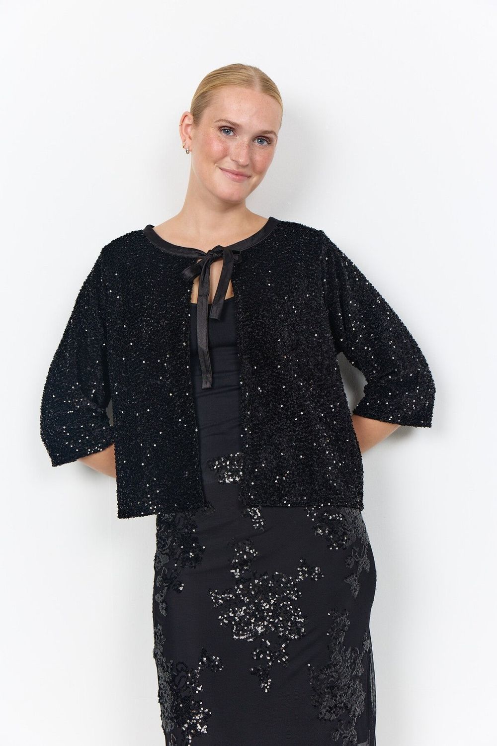 Jasleen Cardigan in Black